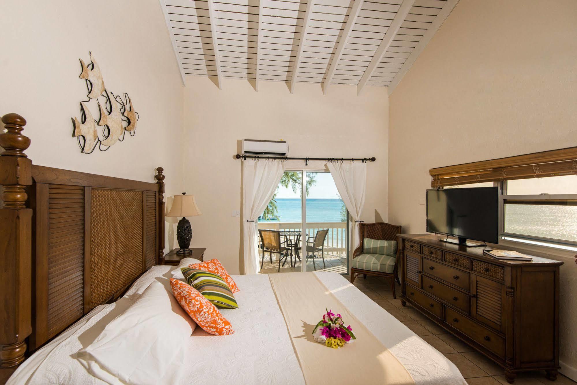 Bohio Dive Resort Cockburn Town Dış mekan fotoğraf